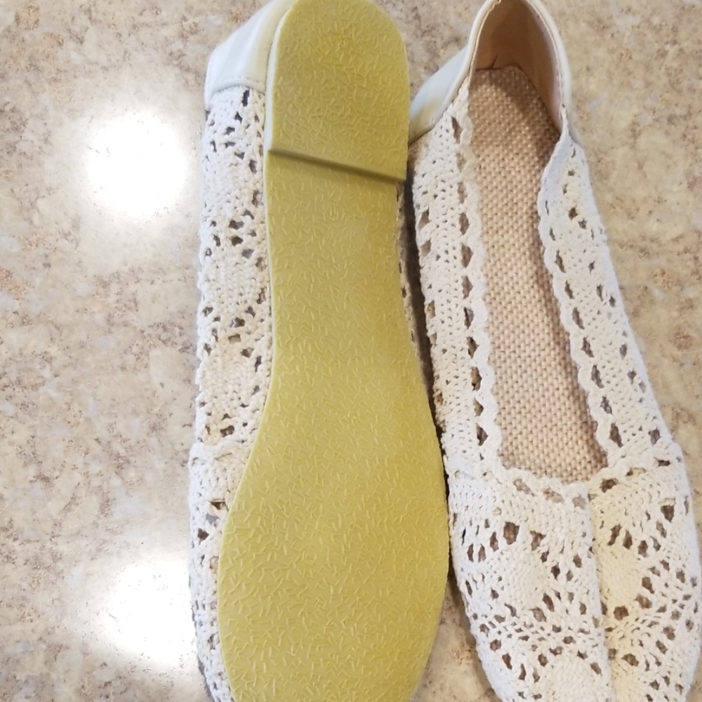 Flats - Picture 2 of 5